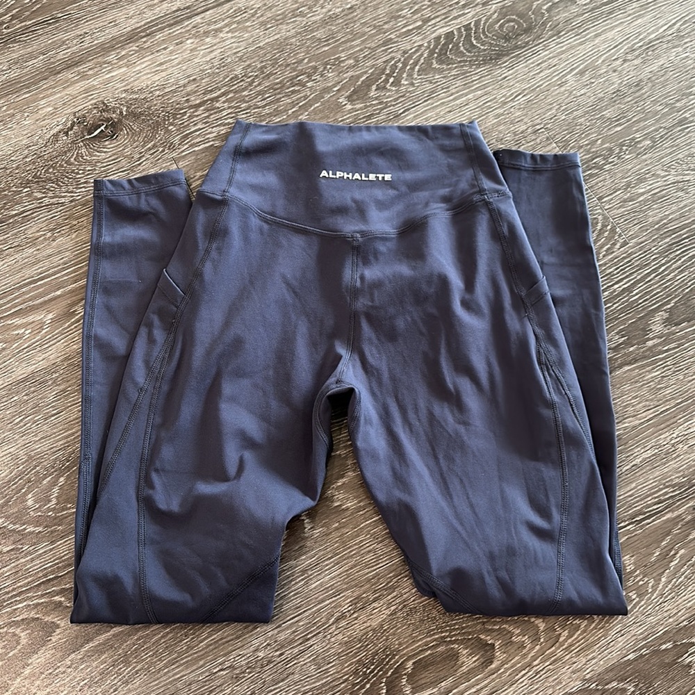 Alphalete Surface Pocket Leggings